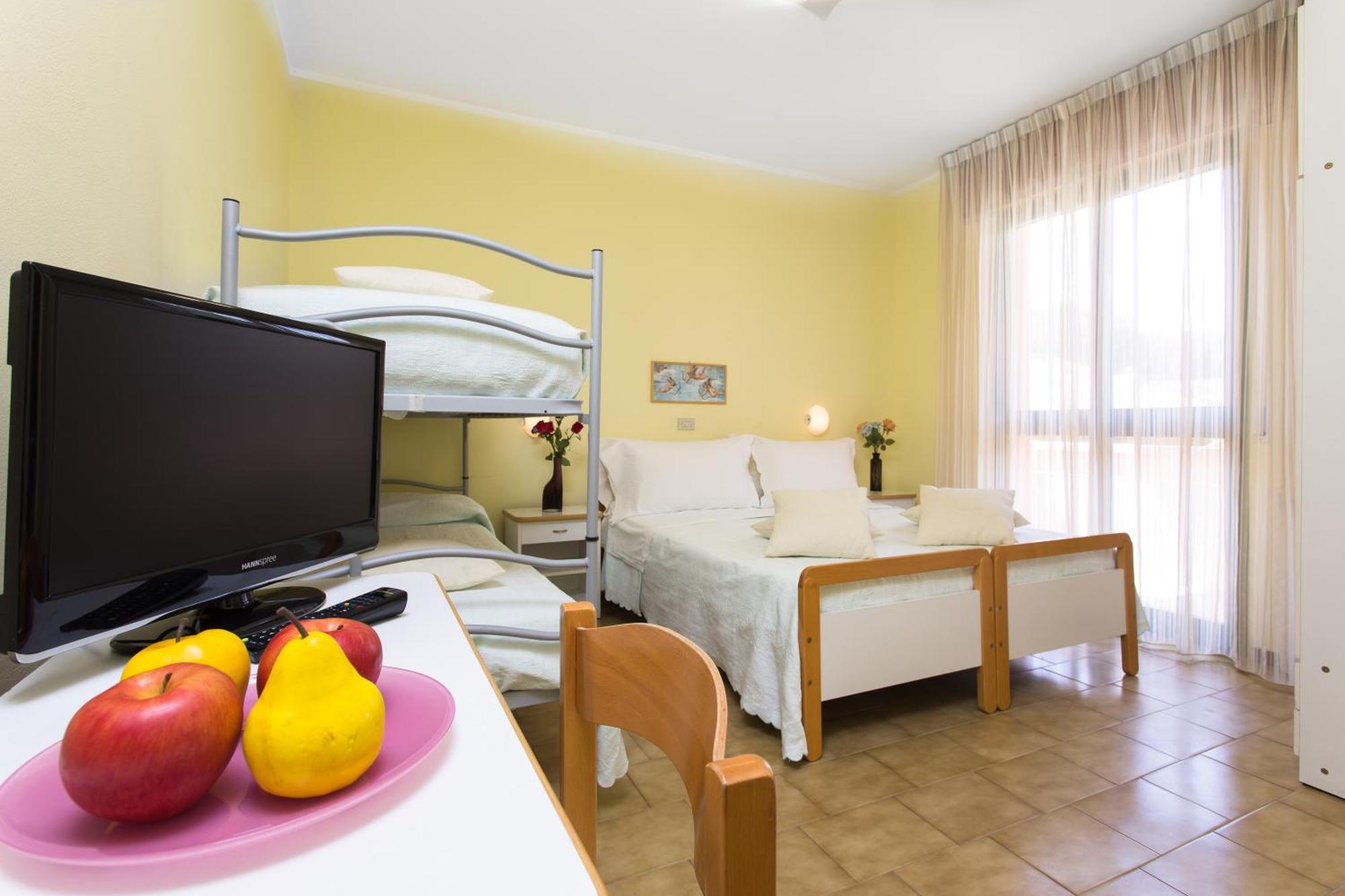 Hotel Meeting Чезенатіко Екстер'єр фото