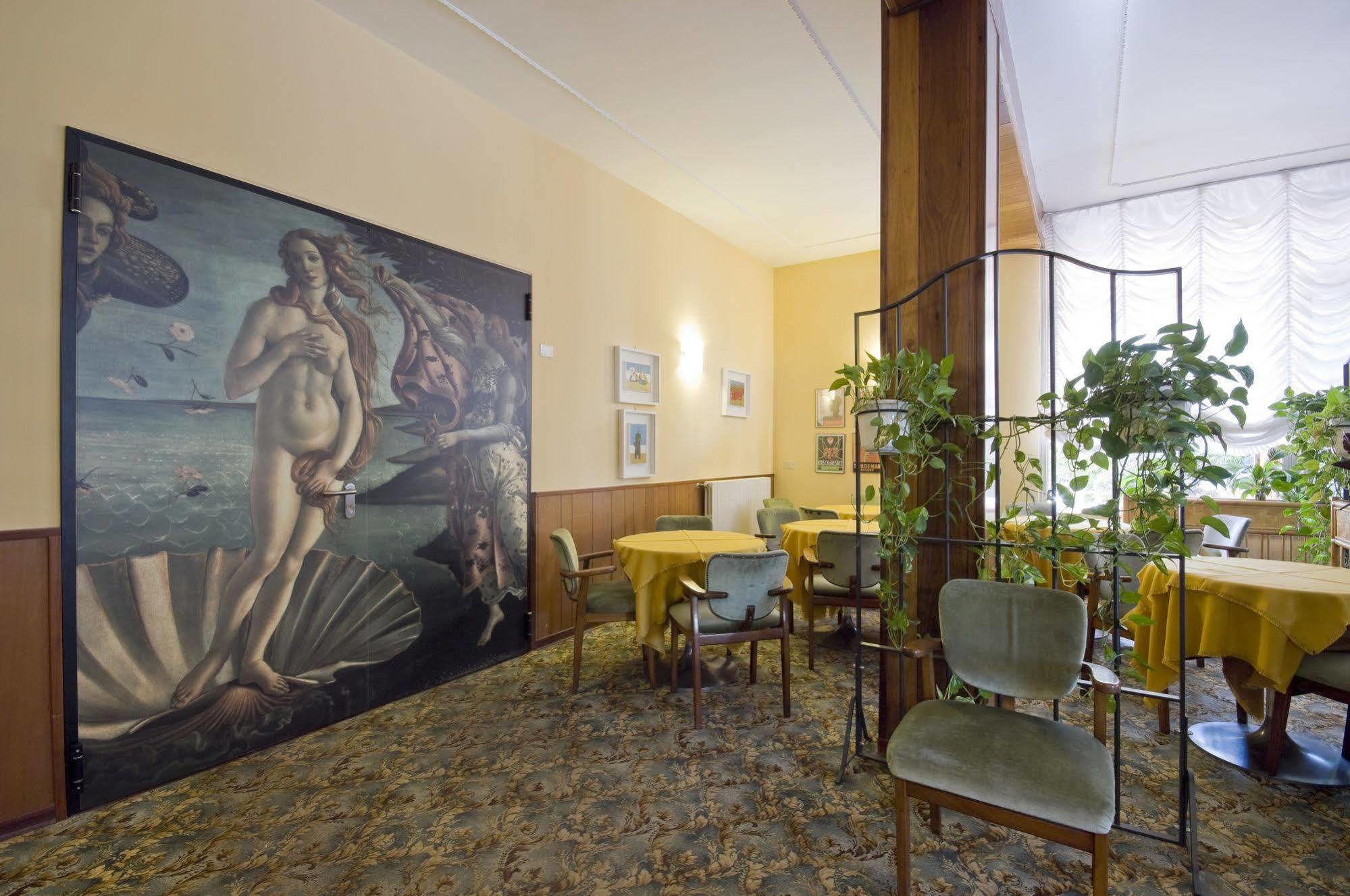 Hotel Meeting Чезенатіко Екстер'єр фото